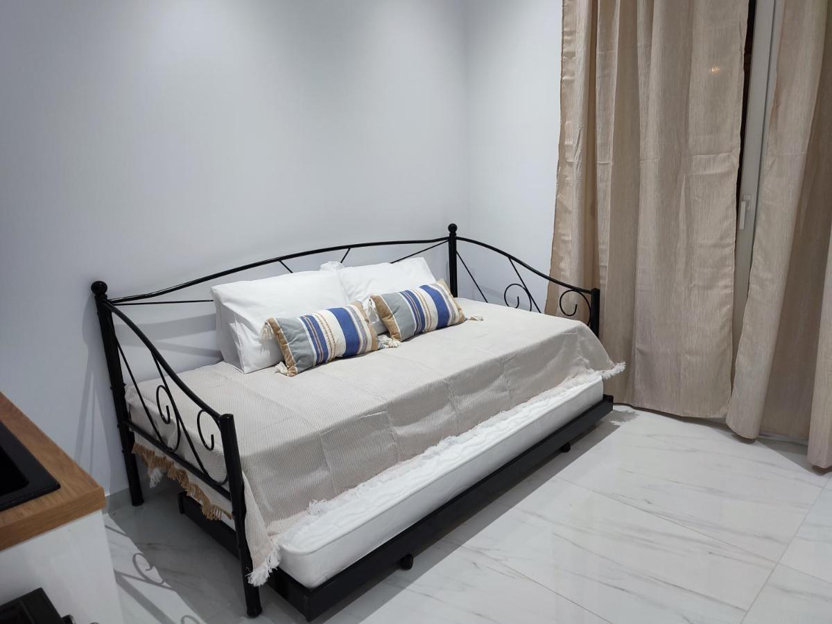 Alexander Luxury Apartments & Studios 메타모르포시 외부 사진