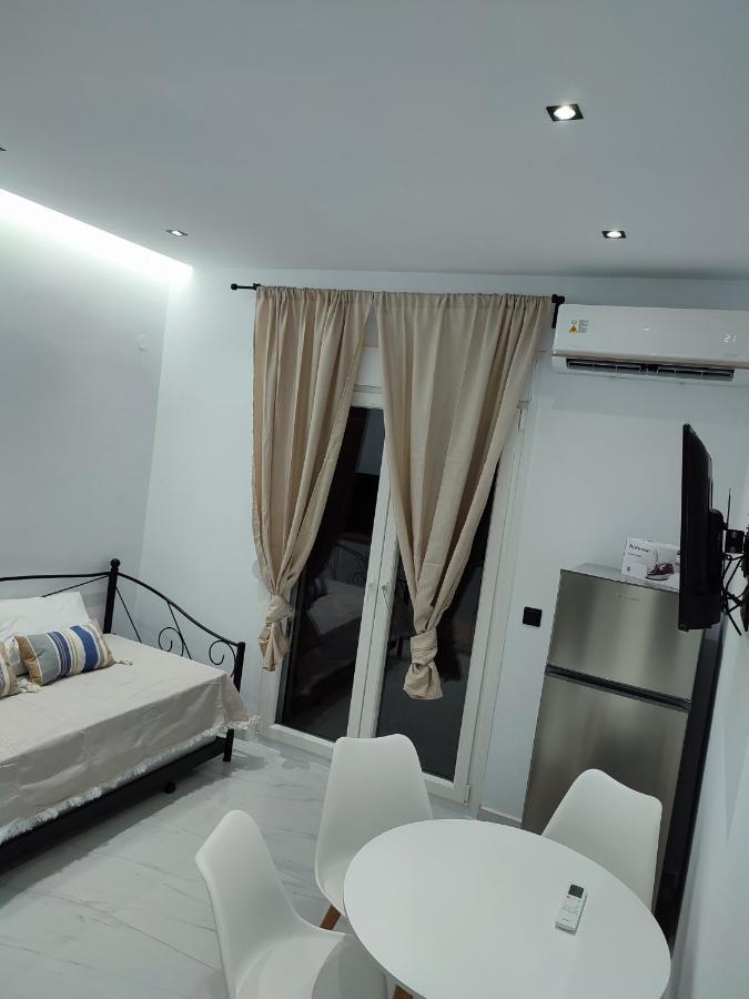 Alexander Luxury Apartments & Studios 메타모르포시 외부 사진